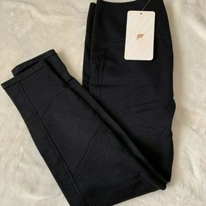 Fabletics seamless black high waisted 7/8 leggings